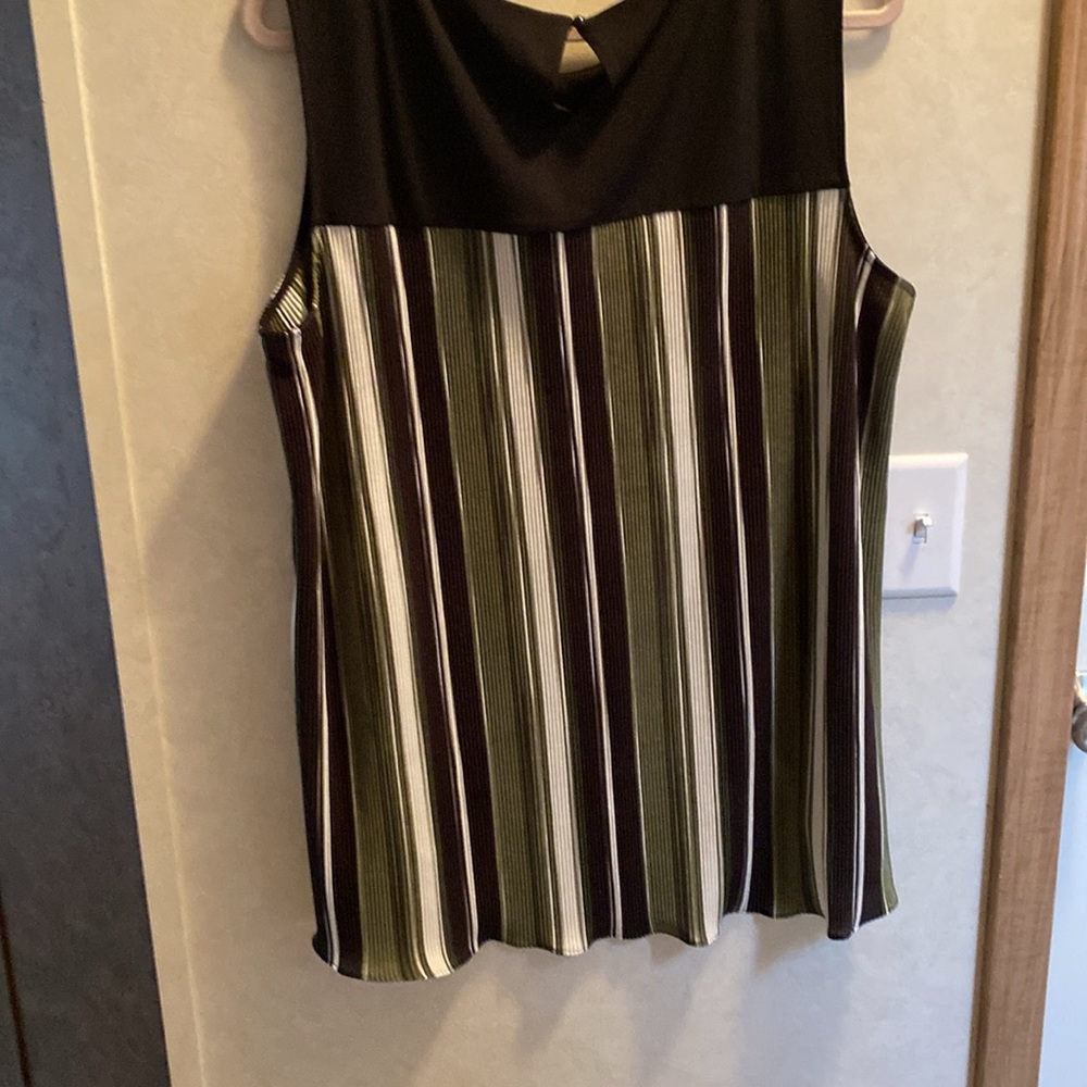 Tank top - Picture 2 of 5